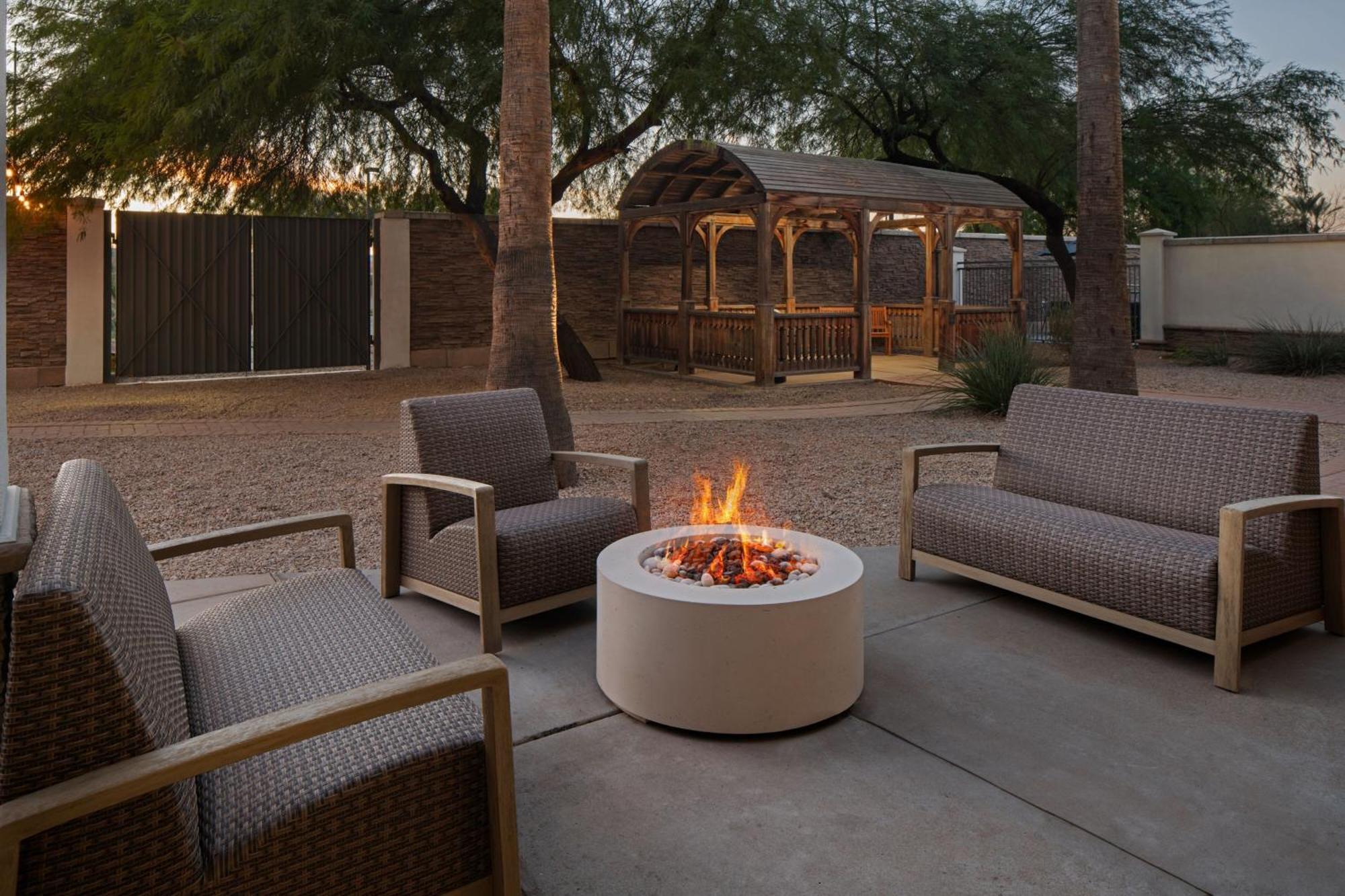 Courtyard By Marriott Phoenix West/Avondale Esterno foto